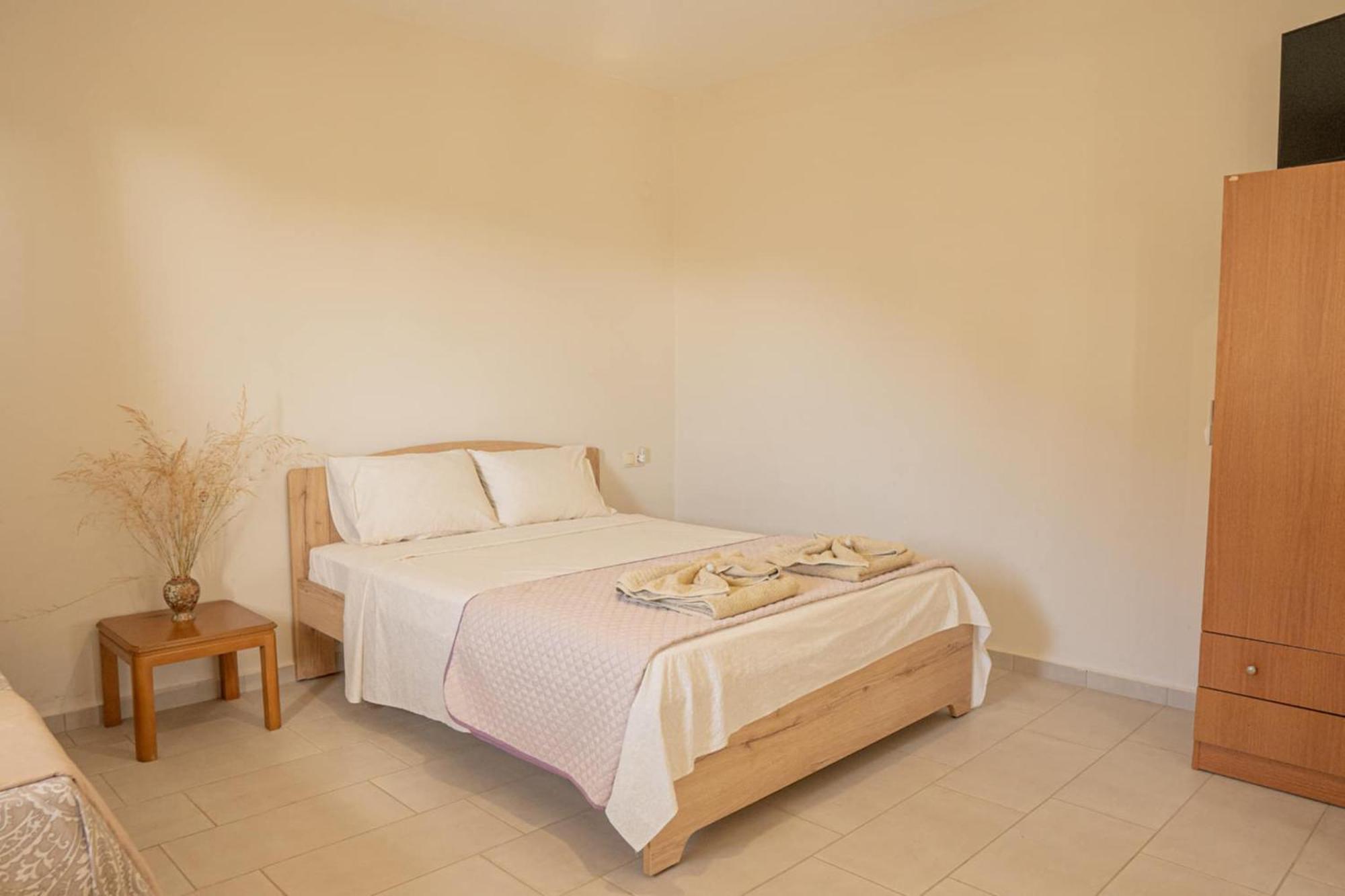 Studios Anna Maria With Sea View Kapetaniana Exterior photo